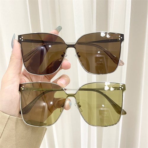 GM遮阳防紫外线大框时尚女墨镜