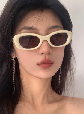 防紫外线小框时尚男女同款墨镜