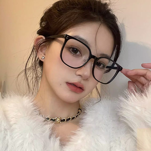 七年老店专业配镜防蓝光圆脸大脸