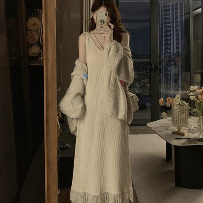 实拍大码女港风复古慵懒风中长款毛衣外套流苏针织吊带裙套装