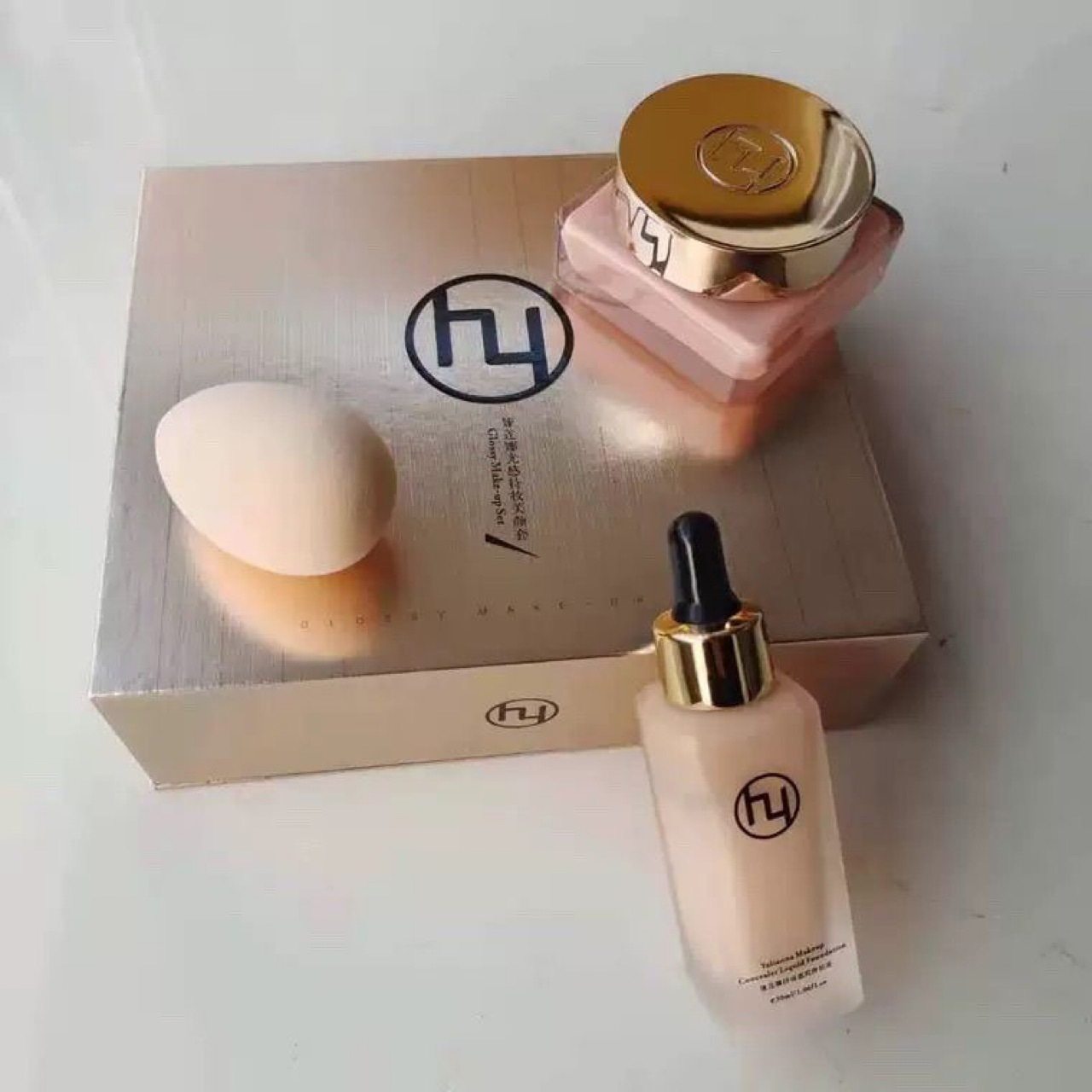 新品韩叶娅莲娜磨皮粉底液遮瑕遮斑提亮肤色防水防汗放脱妆,彩妆/香水/美妆工具,粉底液/膏,淘宝优惠券,粉丝福利购,淘宝优惠卷