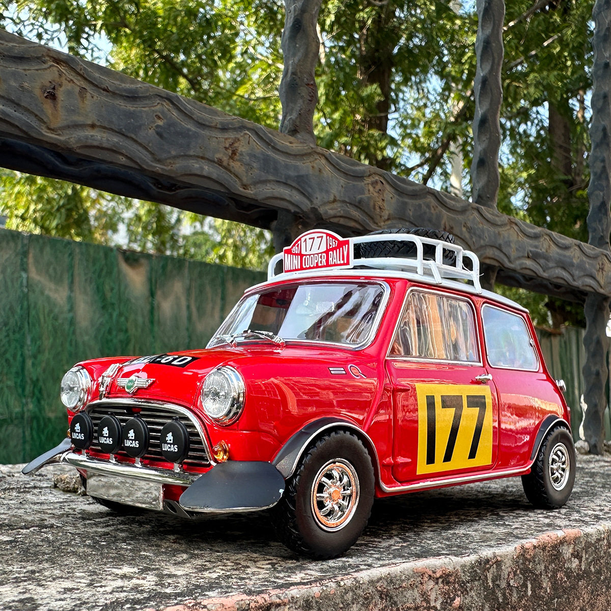 创世王品1：18仿真宝马MINI COOPER越野改装车玩具收藏热销礼物