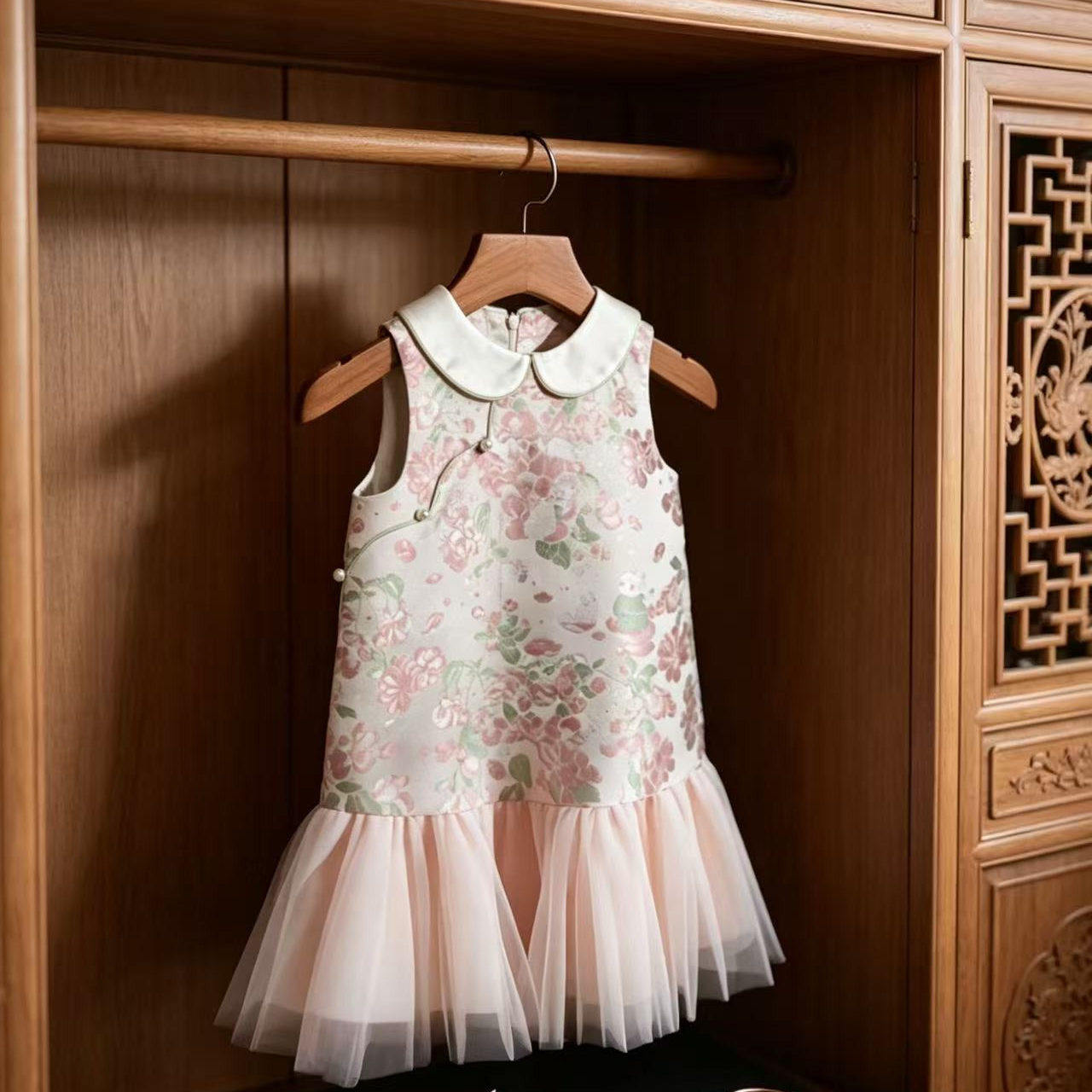 女童无袖网纱拼接连衣裙宝宝娃娃领生日礼服高级感桃花仙子旗袍裙