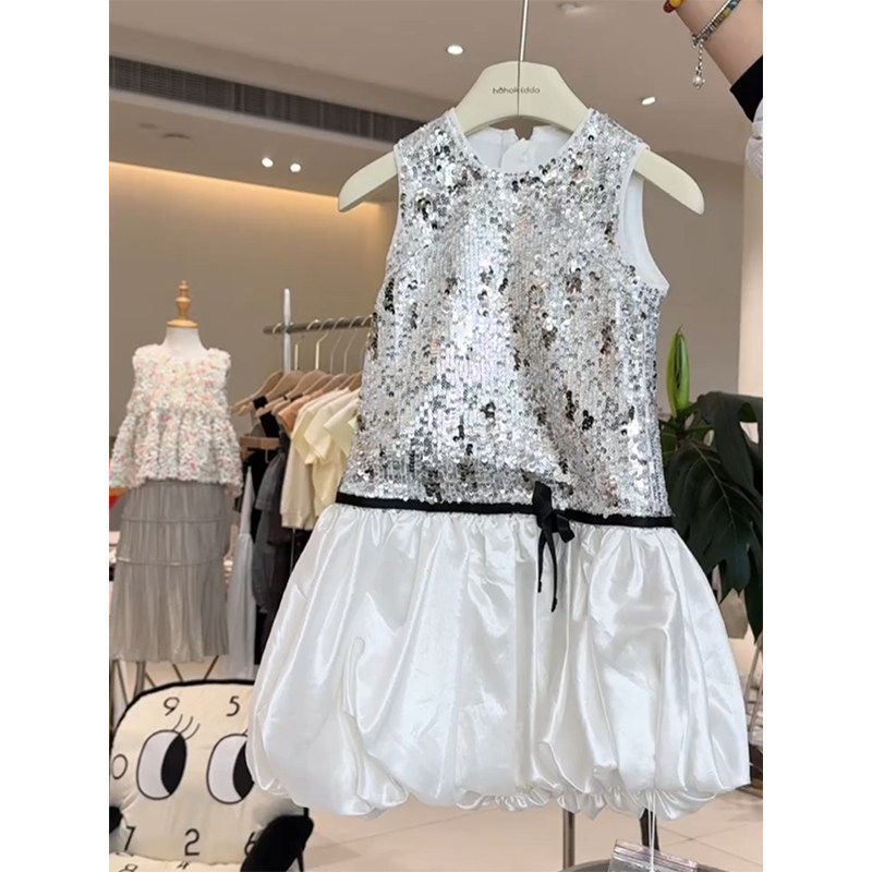 女童背心裙2026新款春夏洋气亮片拼接网纱花苞蝴蝶结生日周岁礼服