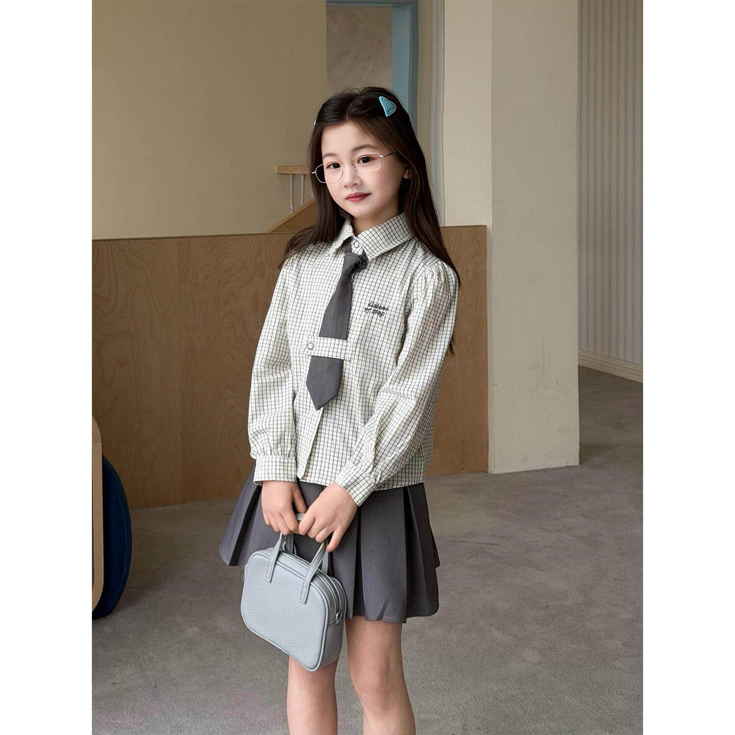 女童春装2026新款洋气时髦长袖格子衬衫学院风百褶半身裙儿童套装