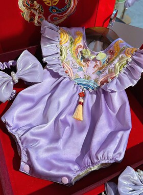 女宝宝紫色龙凤刺绣连体哈衣夏季款新生儿爬服6-12个月婴儿包屁衣