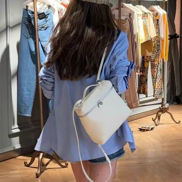 休闲百搭双肩包女大容量新款书包