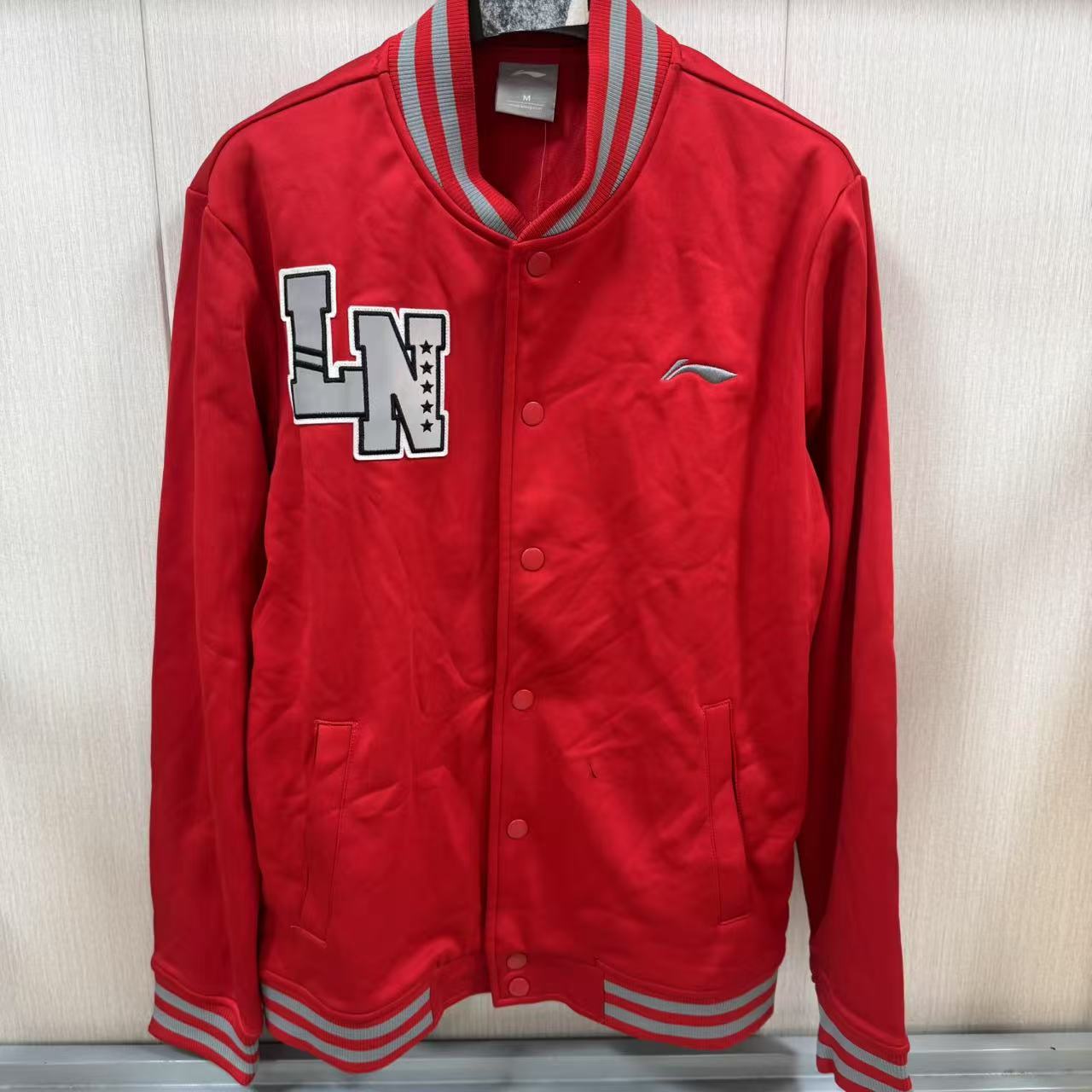 《购买前看详情B品》李宁男子保暖棒球领室外运动外套 AWDL943