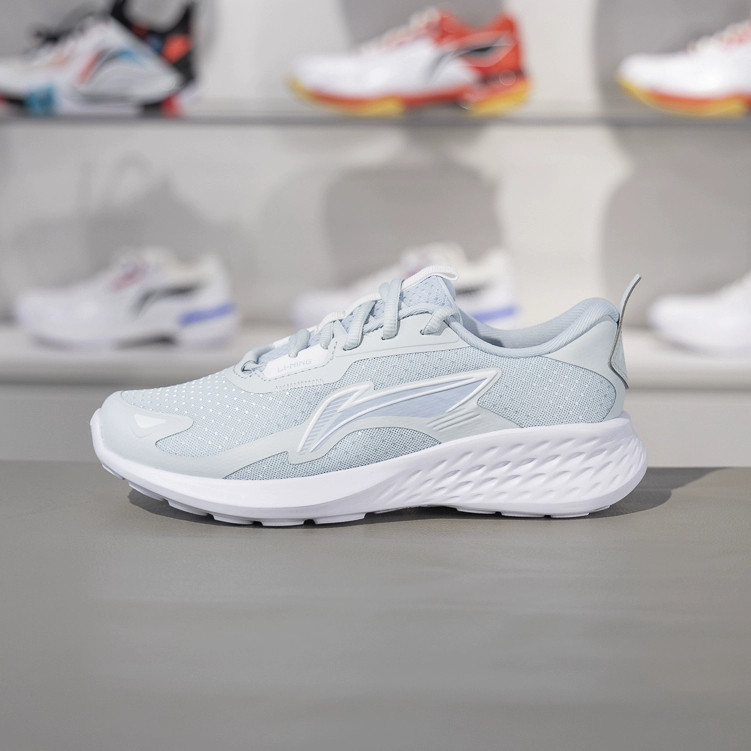 李宁运动鞋女子冬季新款轻云防滑耐磨软底休闲慢跑鞋ARSU128