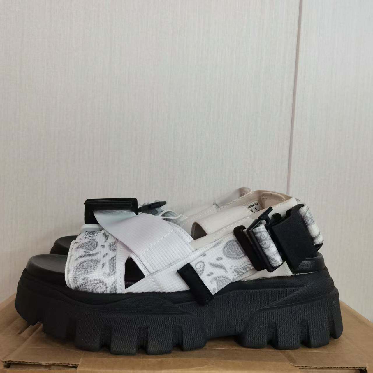 （B品）中国李宁女凉鞋外穿魔术贴凉拖鞋AZGS016