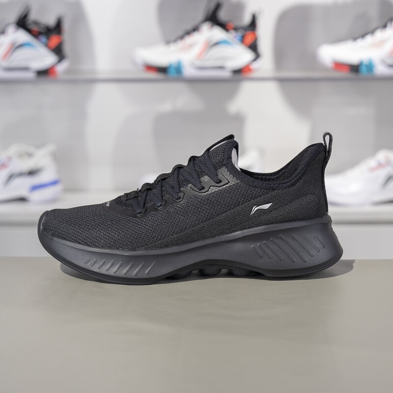 李宁男子跑鞋2024秋季新款减震回弹网面透气潮流休闲鞋AGLU319