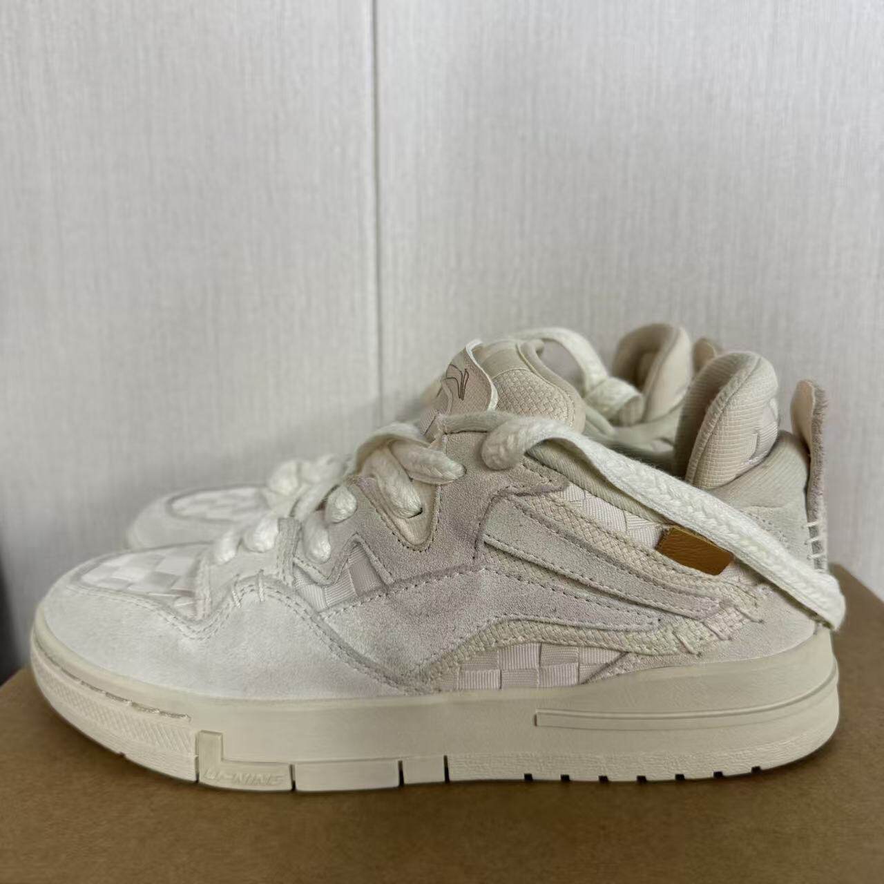 Lining/李宁系带板鞋低帮