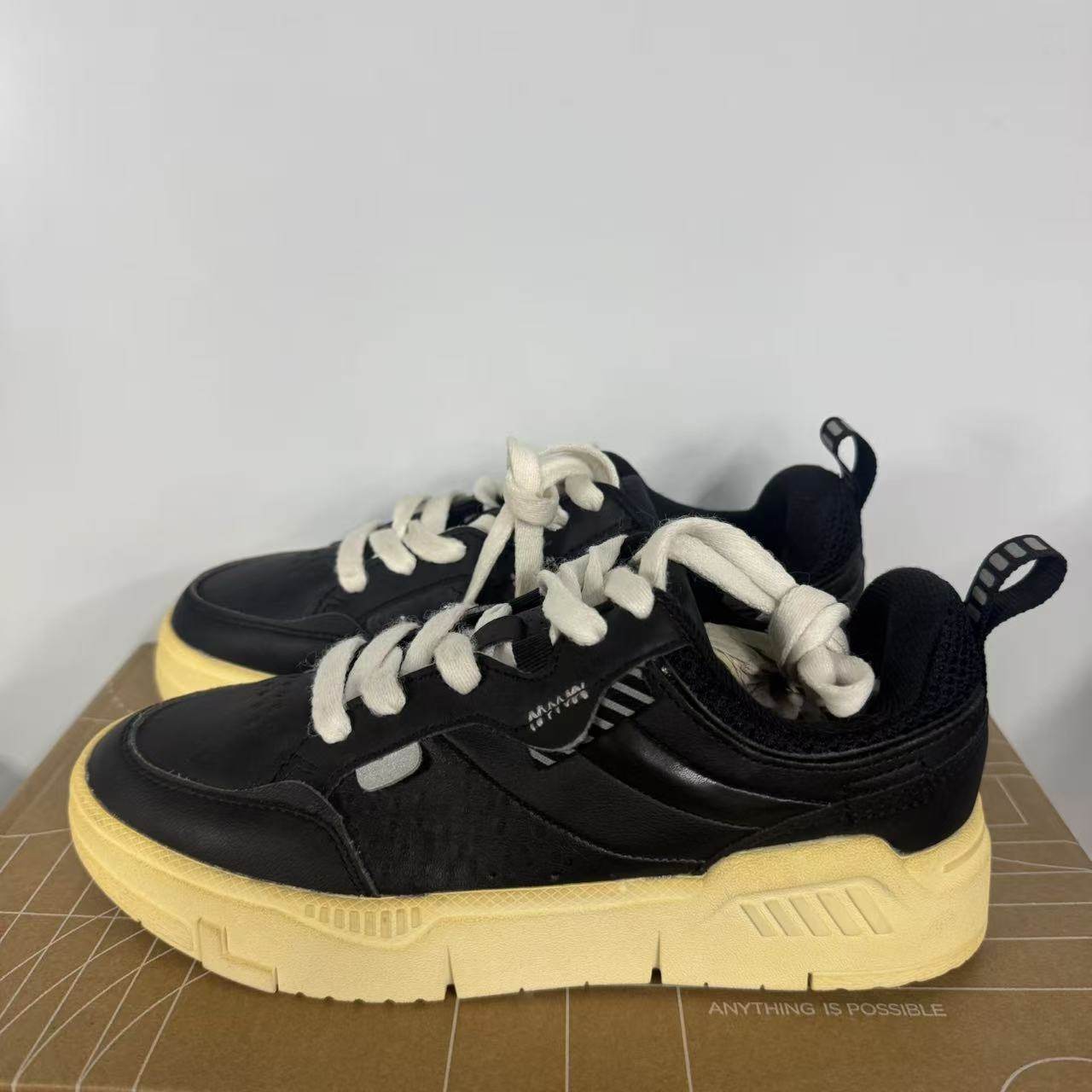 （瑕疵门店样鞋）李宁运动休闲鞋女鞋百搭小白鞋低帮板鞋AGCR236