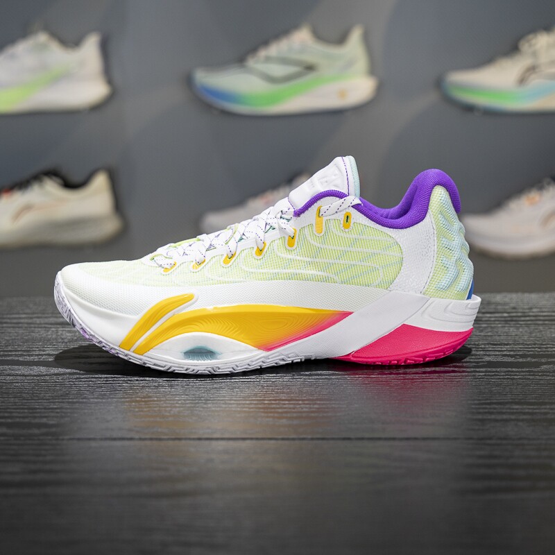 李宁空袭12 篮球鞋男子2025冬季新款减震回弹专业比赛鞋ABAV067