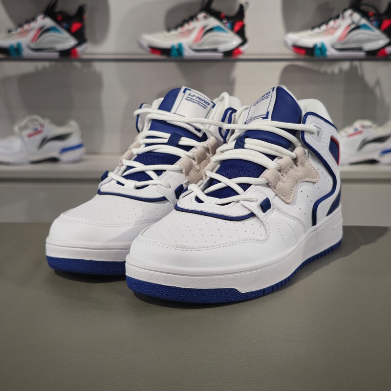 李宁进击篮球休闲鞋板鞋女子经典时尚潮流中帮运动鞋AGBQ116