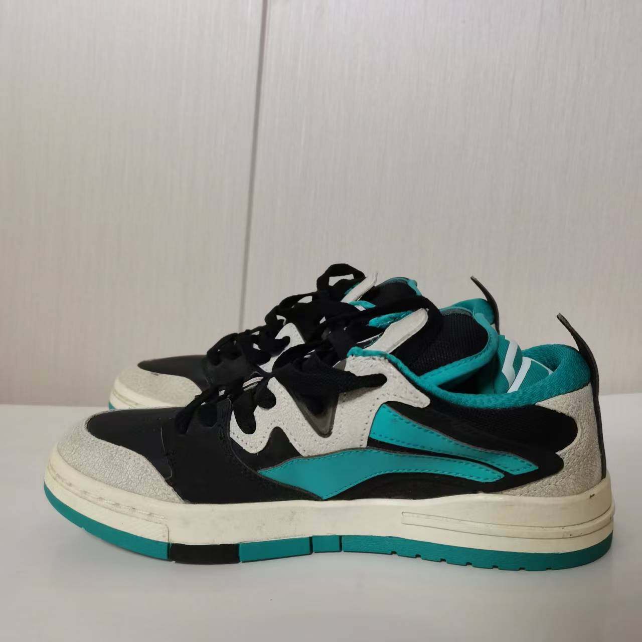 （瑕疵门店样鞋）李宁休闲板鞋休闲舒适运动男鞋AECR043