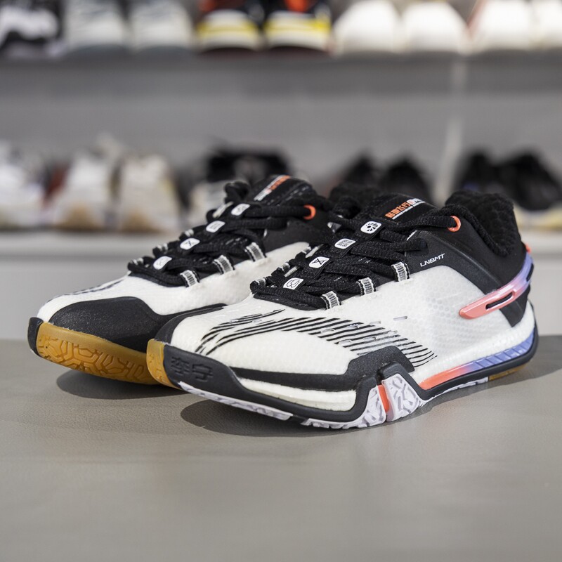 李宁羽毛球鞋 贴地飞行pro 男女大童运动鞋专业比赛鞋AYAR036