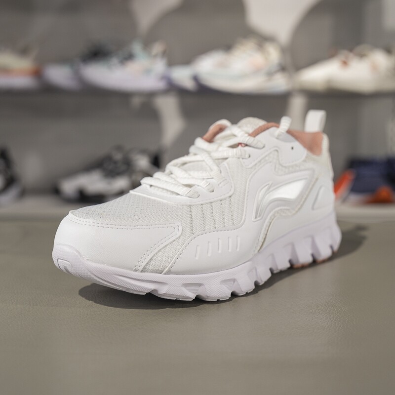 李宁跑步鞋女子2023春季新款网面透气轻便软底休闲运动鞋ARST086