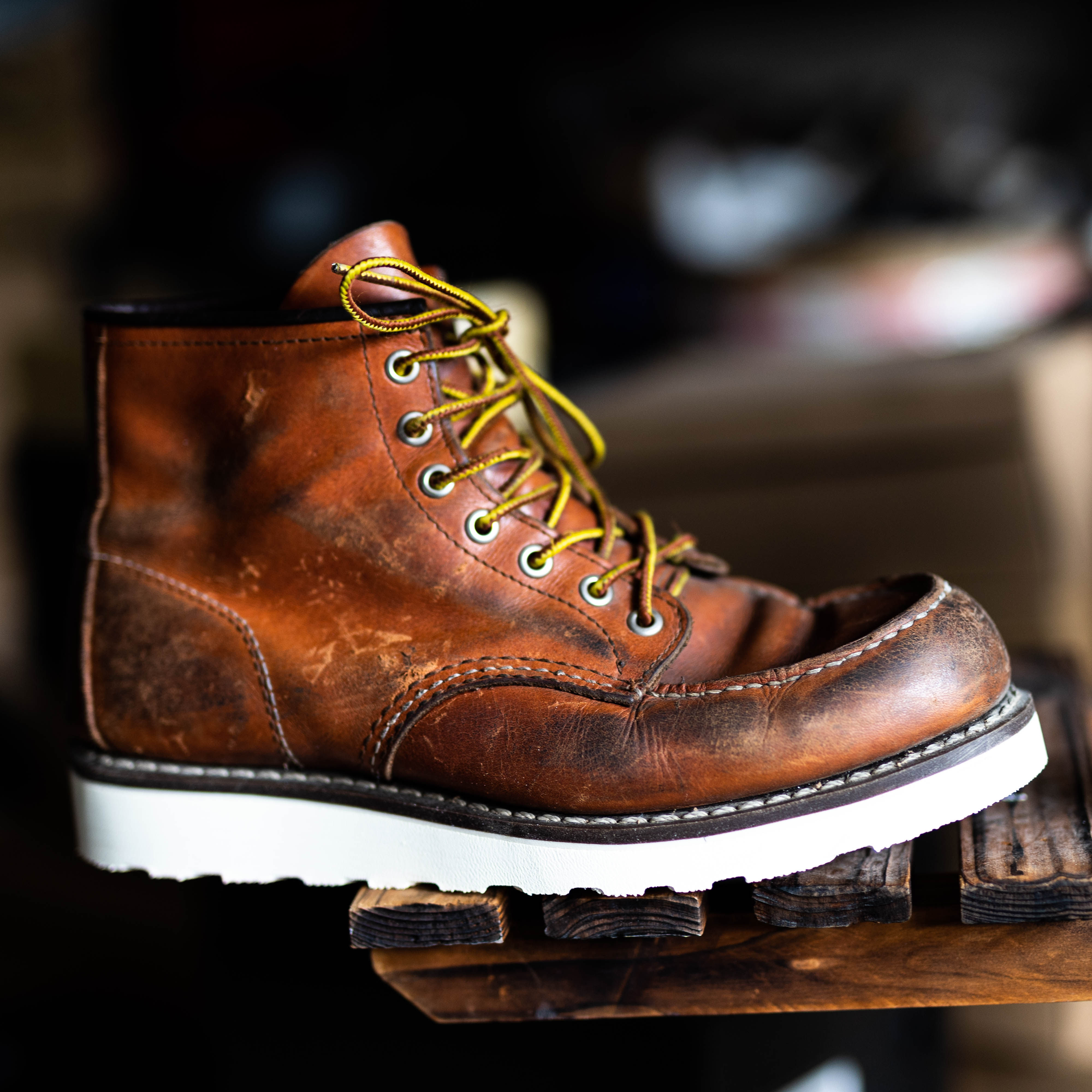 Wear rubber sole White background red wing Red Wings 875 9111 1907 cat Tooling boots Manual bottom changingin the Personalized custom/Design Services/DIY , Custom clothing bags , Customized footwear , Other footwear  category - from Buy2taobao.com to provide professional Taobao agent buy service