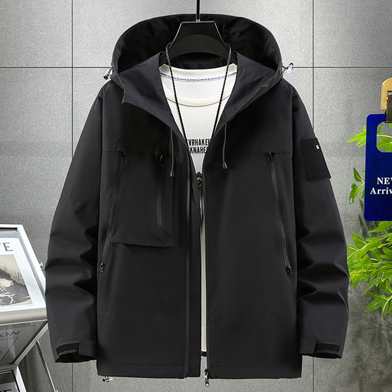 300斤大码男士冲锋衣春秋连帽新款防水防风夹克加肥加大登山外套