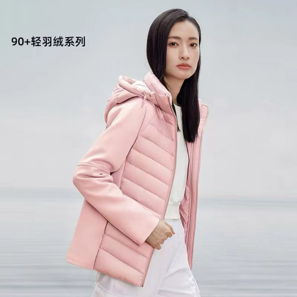 90白鹅绒服轻薄羽绒服女短款带帽拼接冬季新款保暖时尚外套