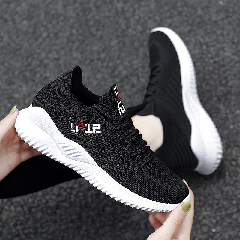 春夏季12女孩13大童15岁初中学生韩版透气网面休闲鞋运动跑步鞋子