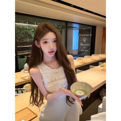 迟伞伞重工手工花朵无袖小白裙