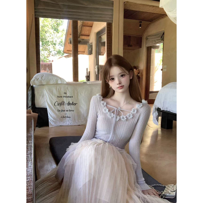 迟伞伞定染蓝手工钉珠花朵上衣