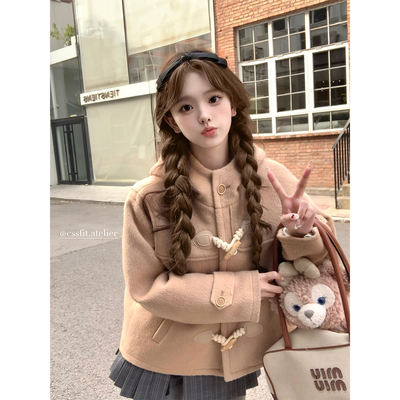 迟伞伞奶驼色牛角扣大衣