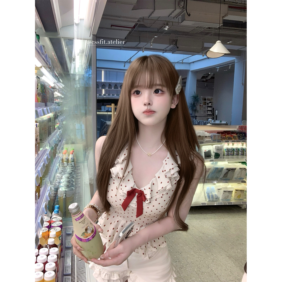 迟伞伞红波点蝴蝶结上衣