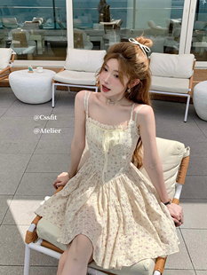 迟伞伞   月光洋桔梗 丝绒系带碎花吊带连衣裙收腰气质短裙女