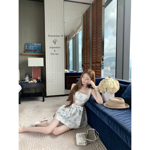迟伞伞26/ss 西西里花 sst蓝碎花蕾丝拼接无袖连衣裙设计感短裙