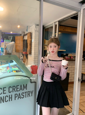 迟伞伞 告白诗章 Some.字母条纹微露肩针织衫显瘦短上衣/两色入