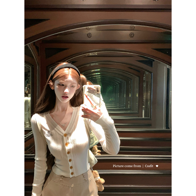 迟伞伞土星焦糖扣收腰针织开衫