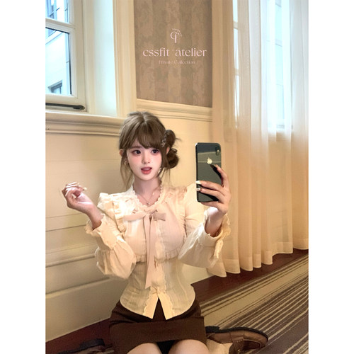 迟伞伞杏粉刺绣蝴蝶结衬衫