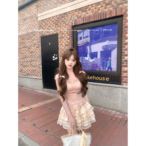 迟伞伞刺绣钉珠光泽感上衣