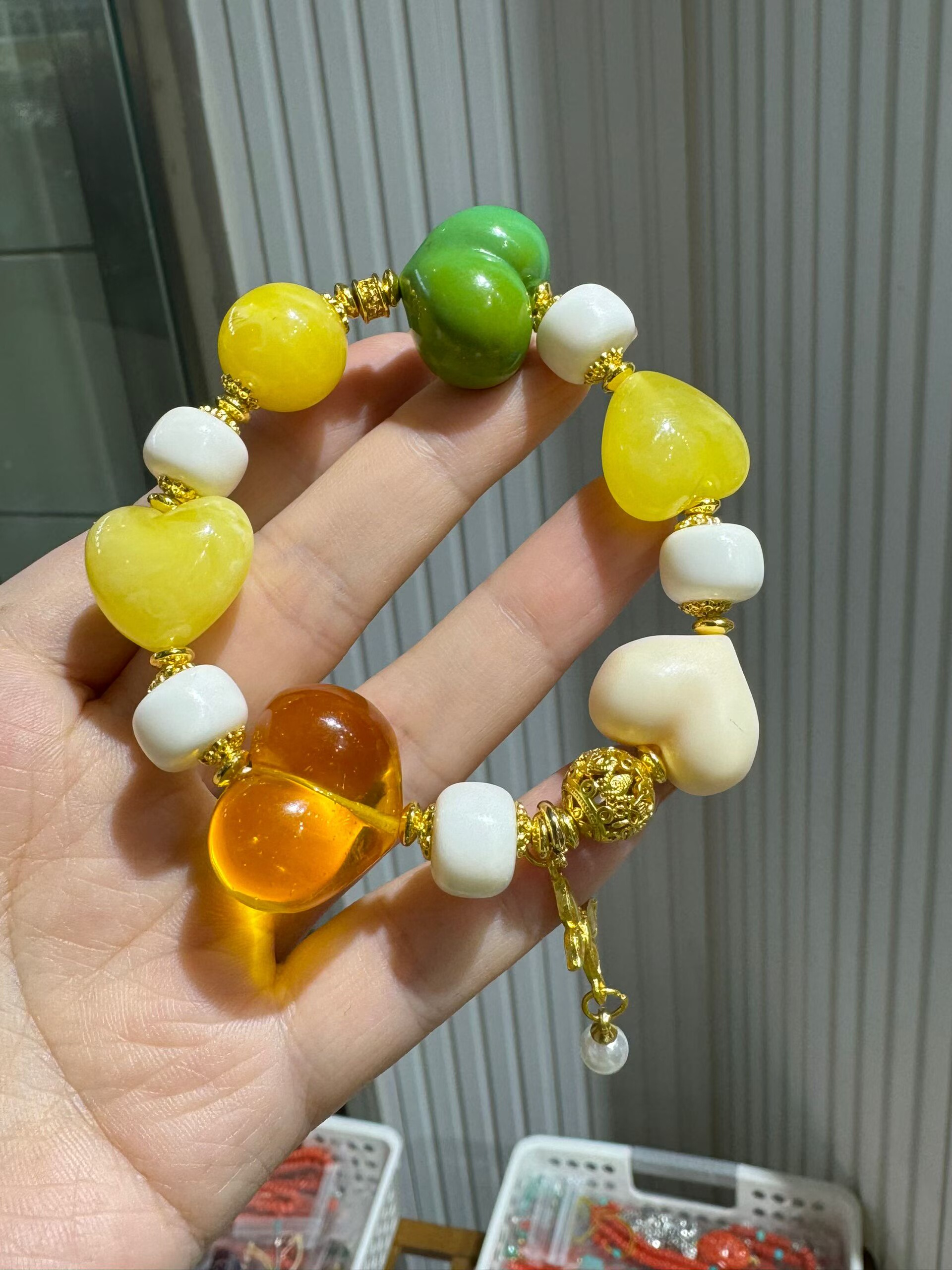 新品蜜蜡屁桃多宝手链长命富贵手串女款高颜值鸡油黄蜜蜡琥珀松石