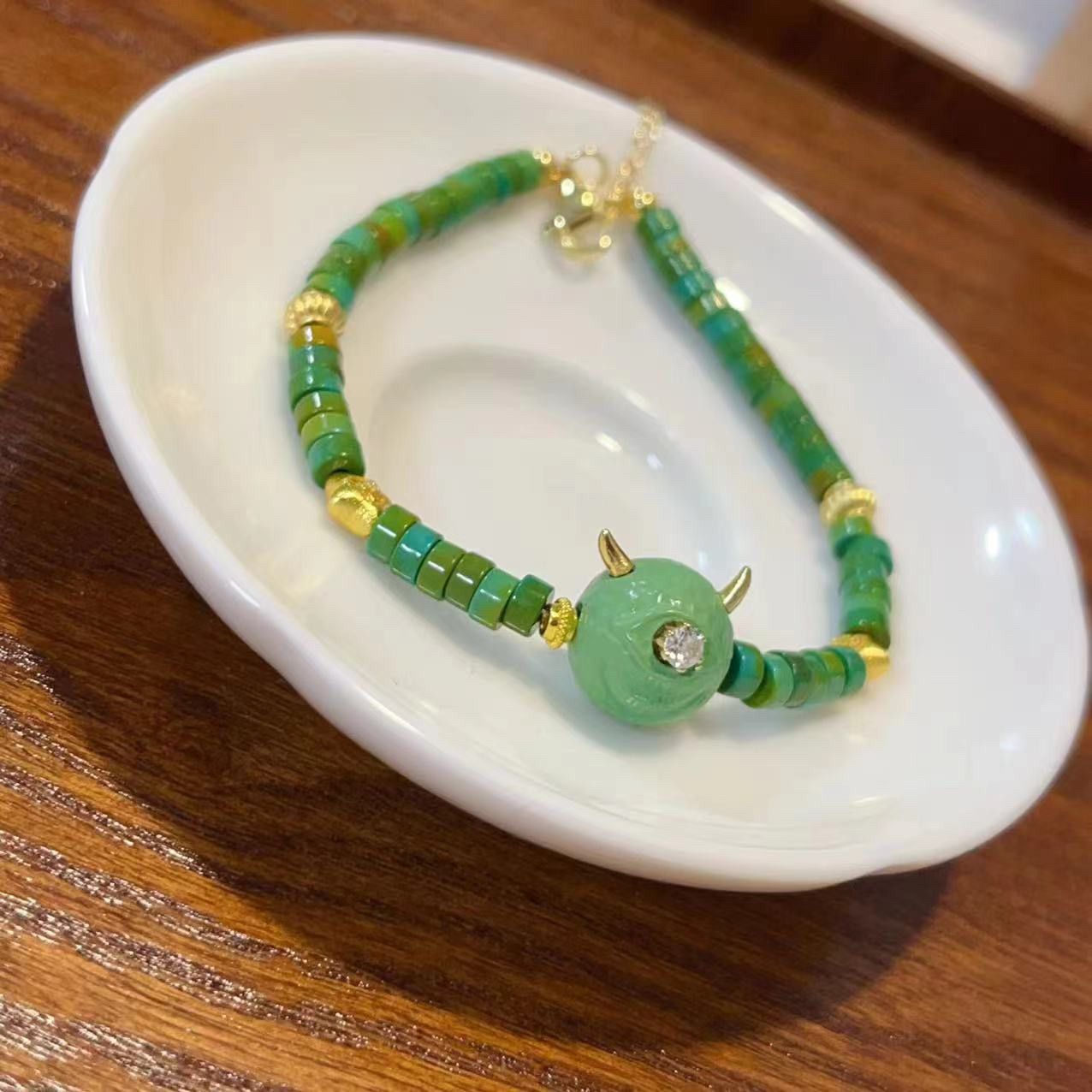 菜籽绿松石手链 搭配松石小怪兽 简约俏皮