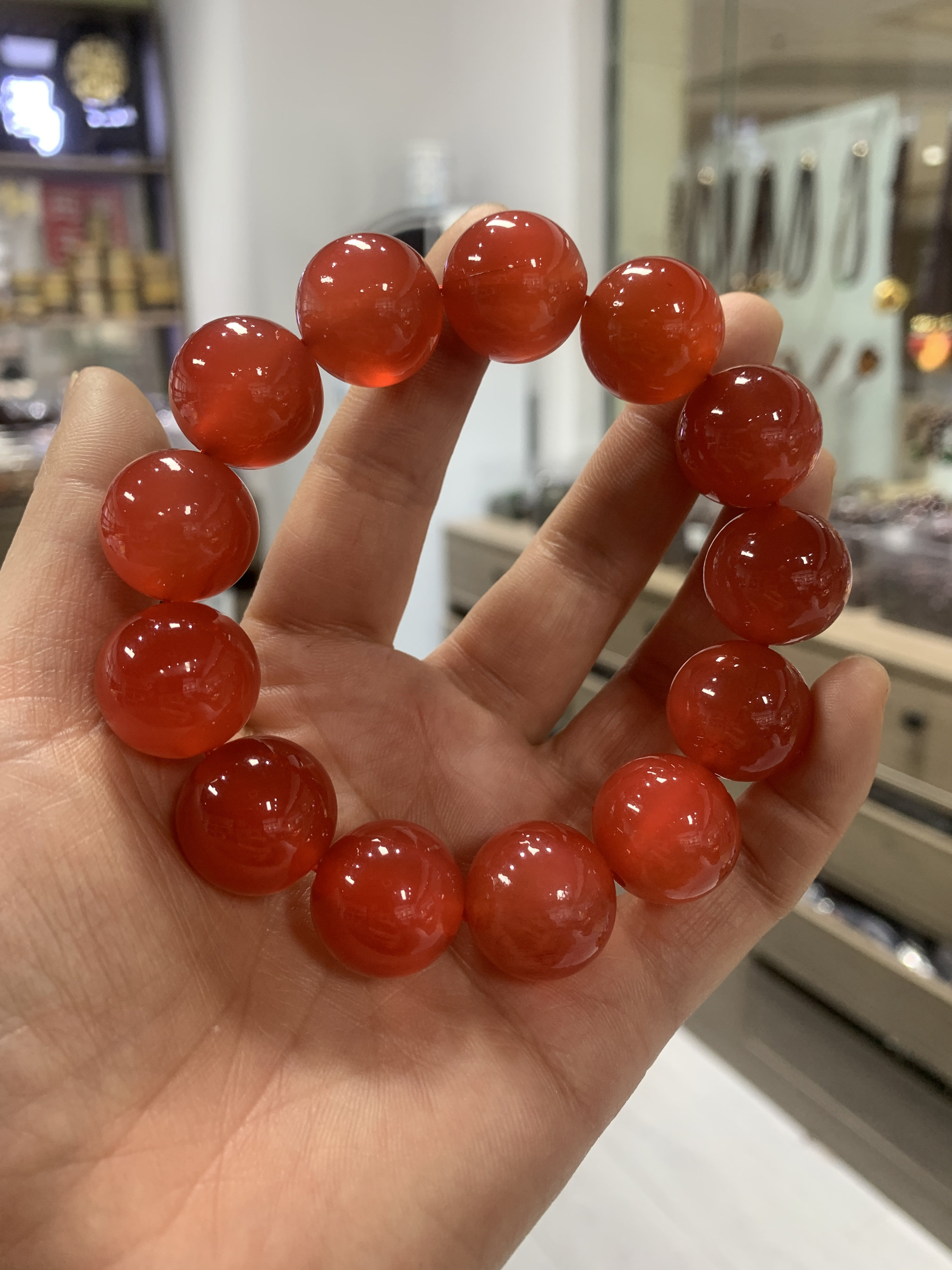 纯天然樱桃红鱼惊石手串男女同款正宗青鱼石手工打磨抛光精品手链