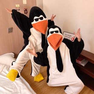 搞怪连体睡衣女加厚珊瑚绒连帽企鹅pingu可爱卡通可外穿男士睡衣