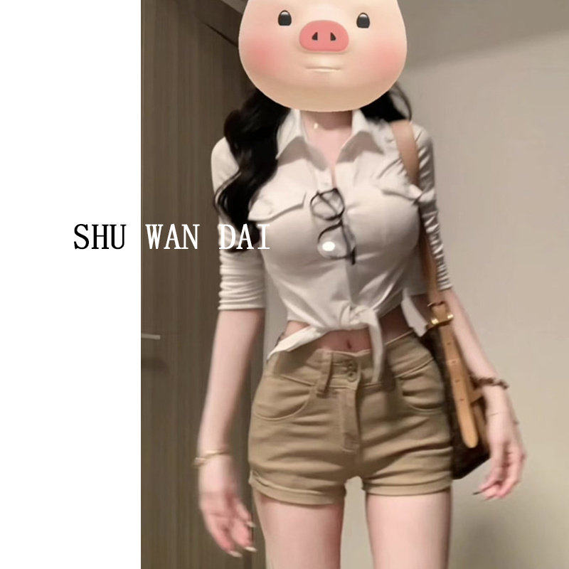 美式辣妹穿搭卡其色丰胯牛仔短裤女2025新款不漏屁屁紧身包臀热裤