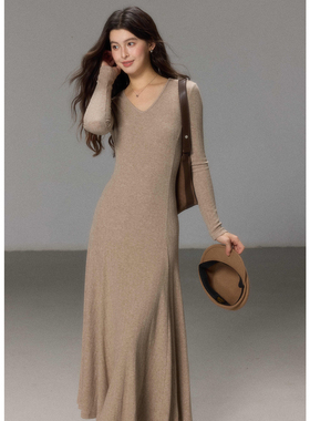 贰羊设计【暖雾】温柔风V领长袖针织长裙女冬气质打底修身连衣裙