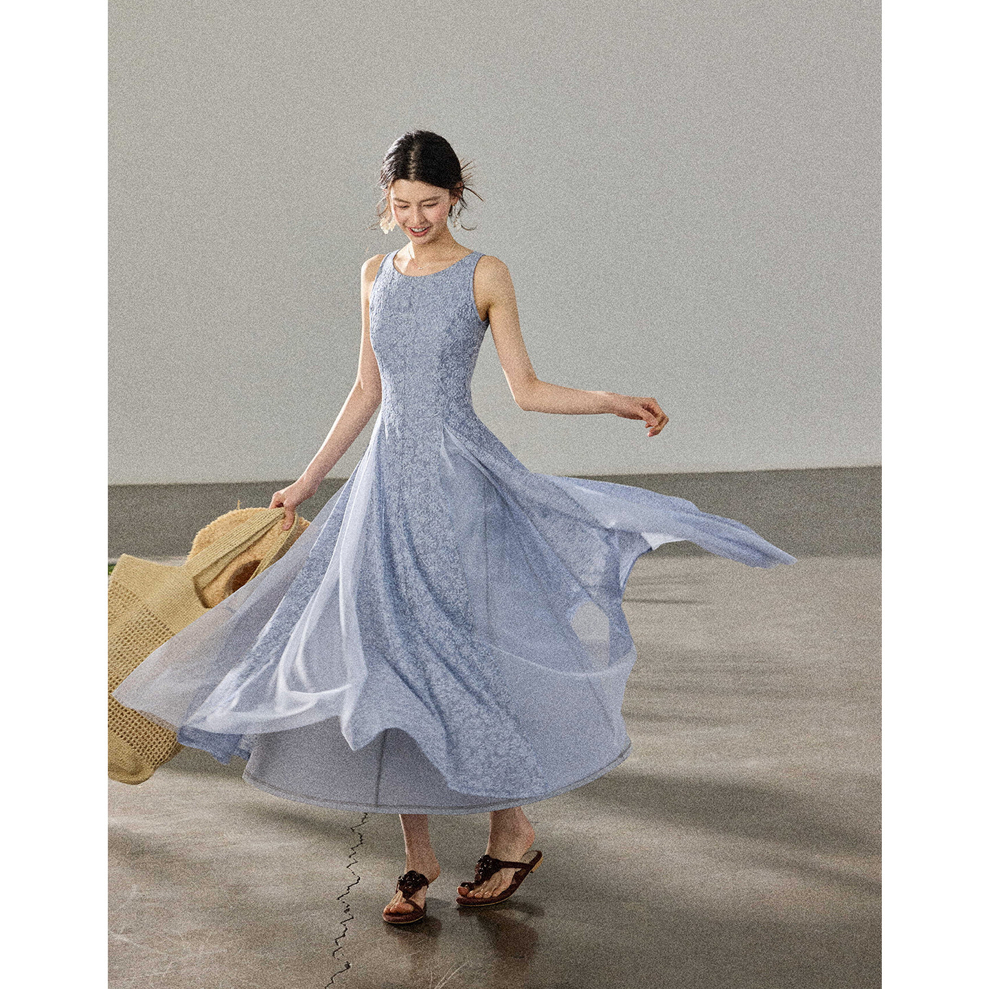 贰羊设计【青霭】圆领无袖设计肌理感长裙女夏重工拼接气质连衣裙