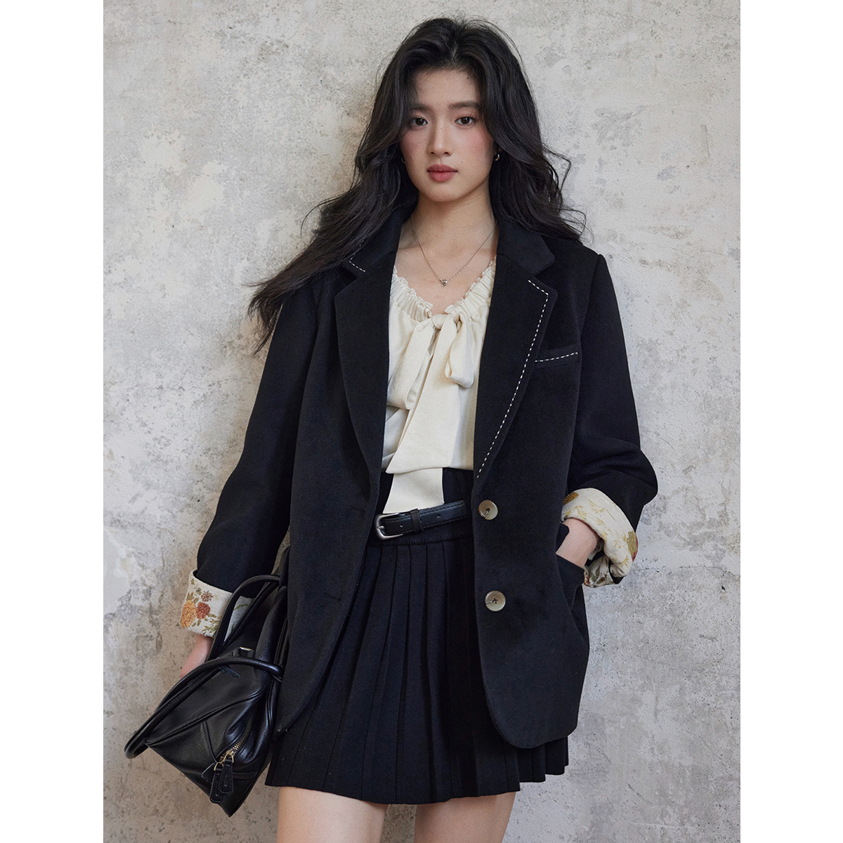 贰羊设计【秋漓】新中式撞色黑色西装外套女秋休闲翻驳领设计西服