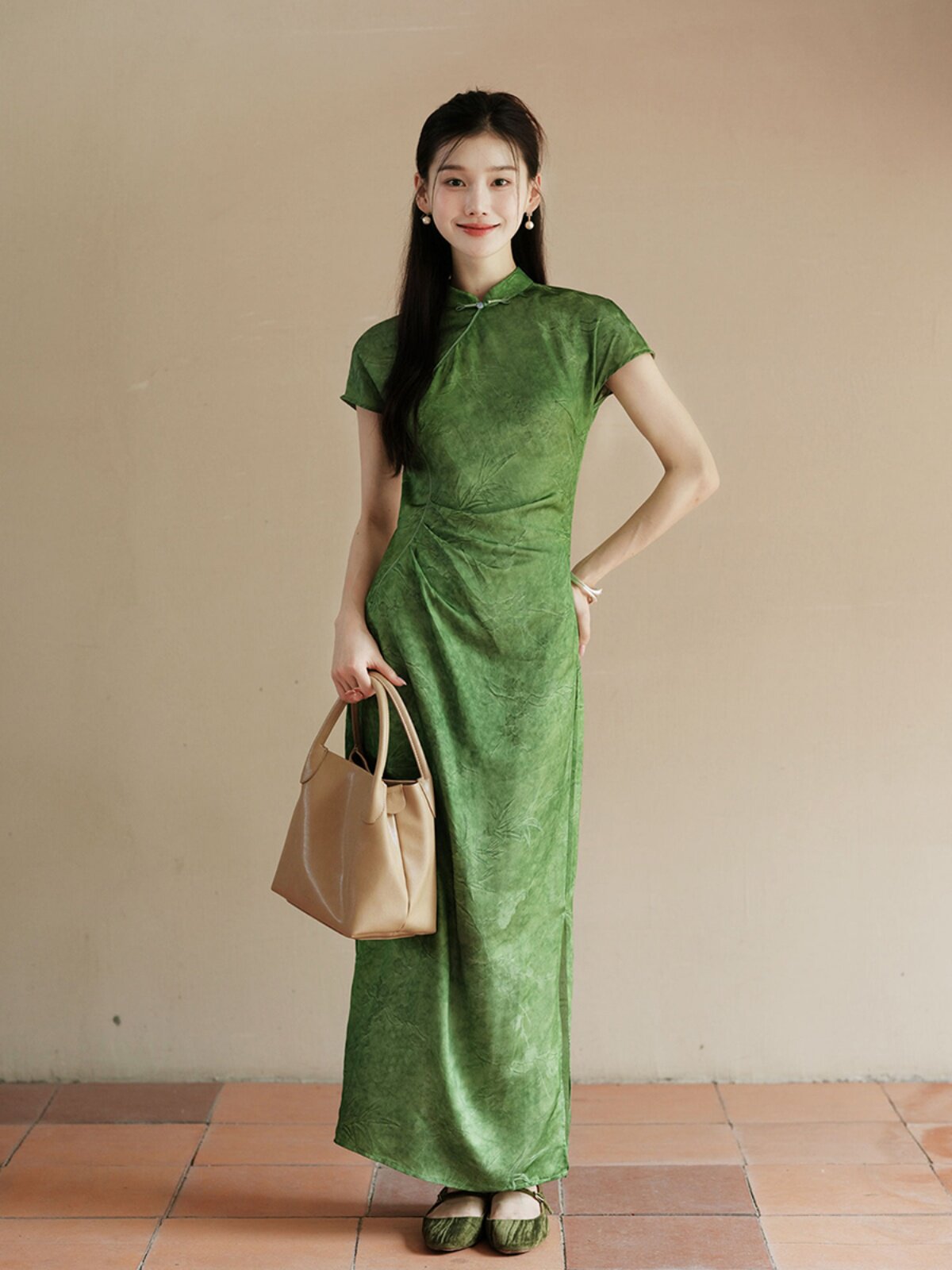 [재고] 이량 디자인 [화시비] 국가 스타일의 새로운 중국 스타일의 절묘한 녹색 허리 스탠드 칼라 개선된 치파오 스커트