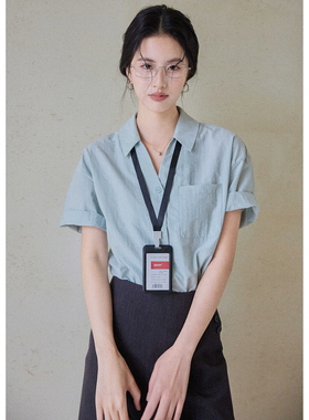 贰羊设计【现货6折】【方夏】蓝色短袖衬衫女法式气质通勤V领上衣