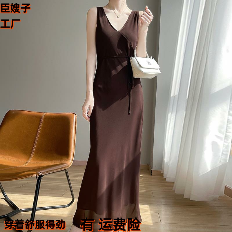 过膝爆款v背心气质乔其纱领年新款收腰2025连衣裙女夏季过膝无袖