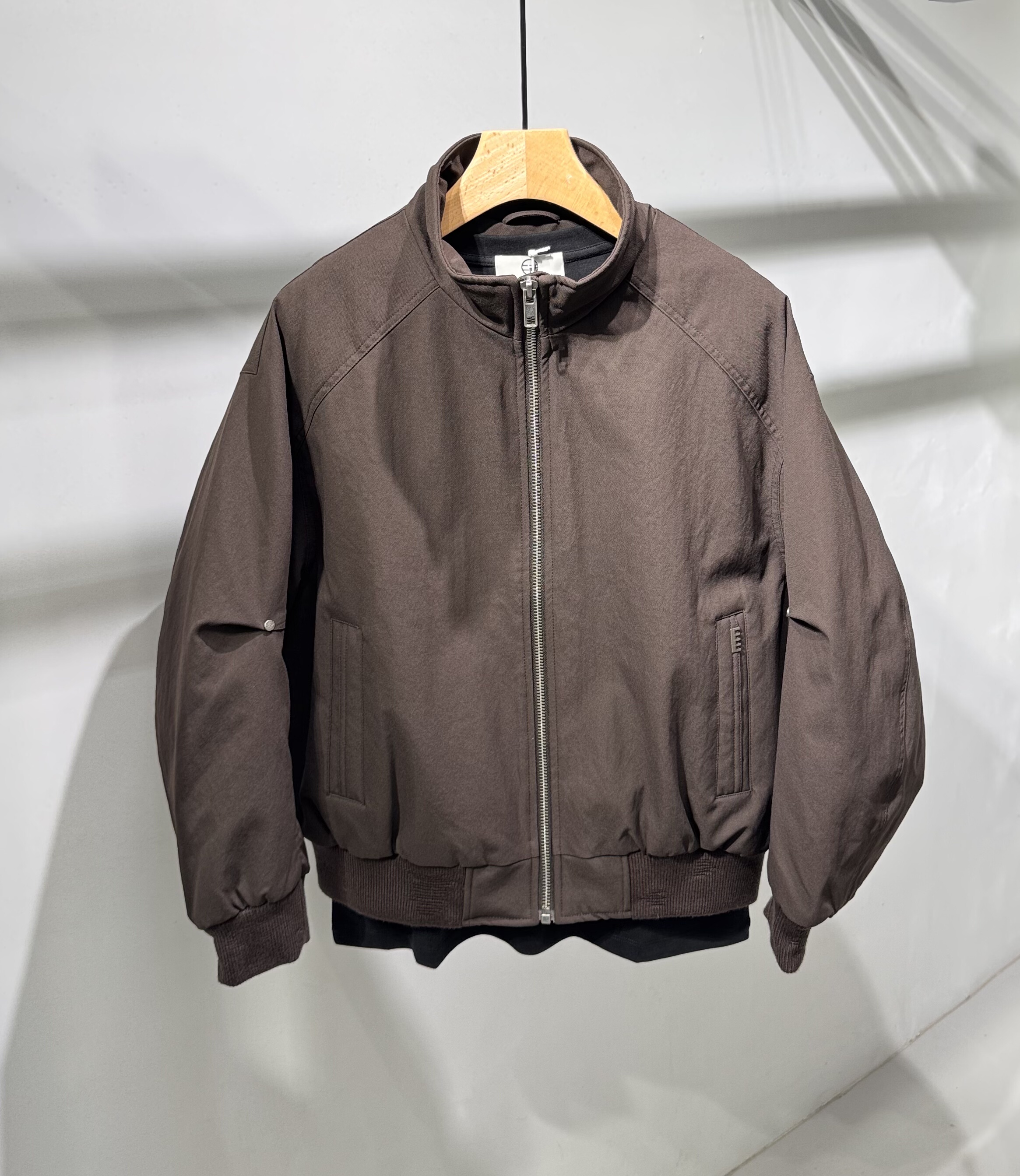 冬季新款男士立领羽绒服美式休闲短款夹克结构设计防寒保暖上衣潮