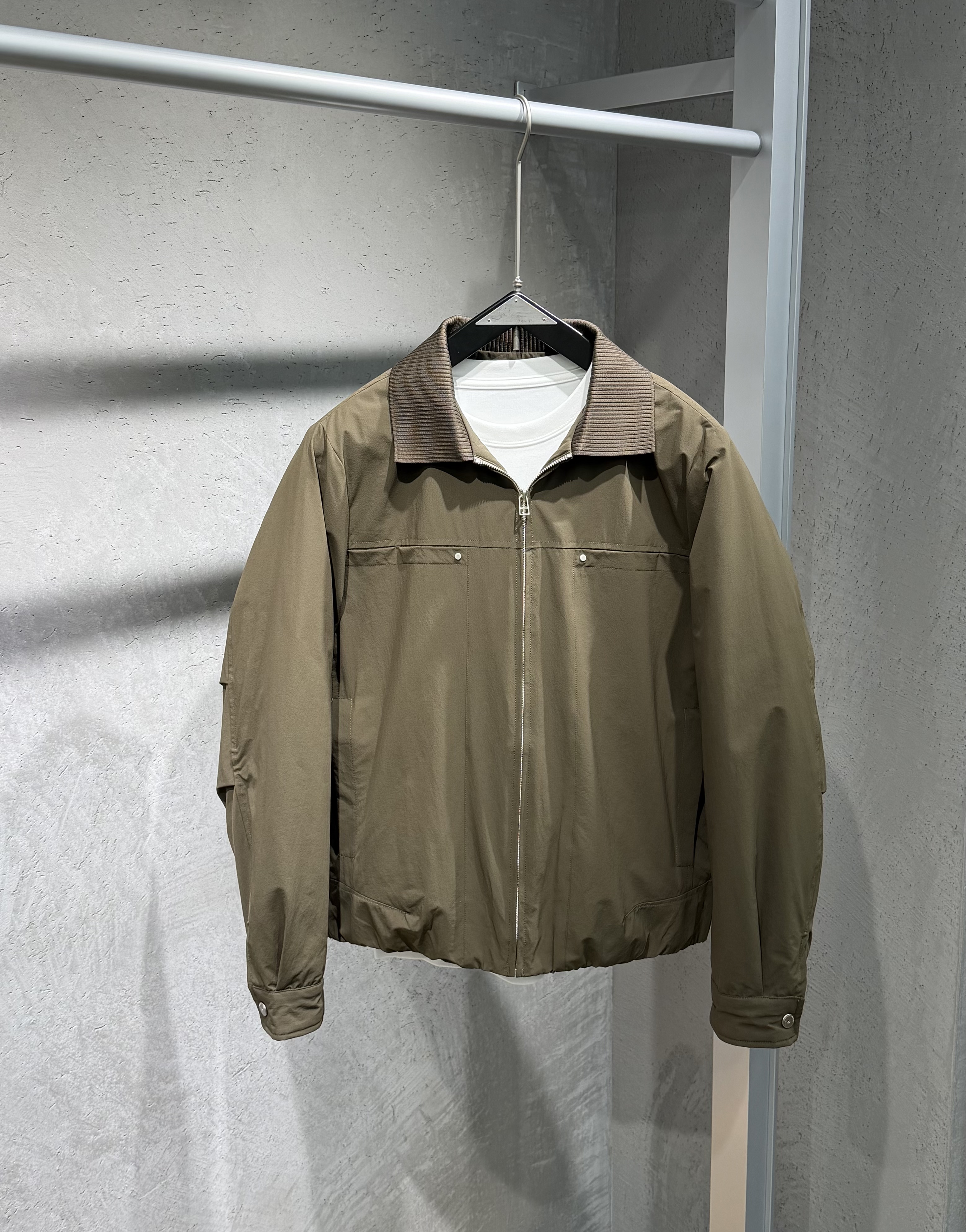 冬季新款90白鸭绒拼接轻薄翻领羽绒服男简约百搭休闲短款羽绒外套