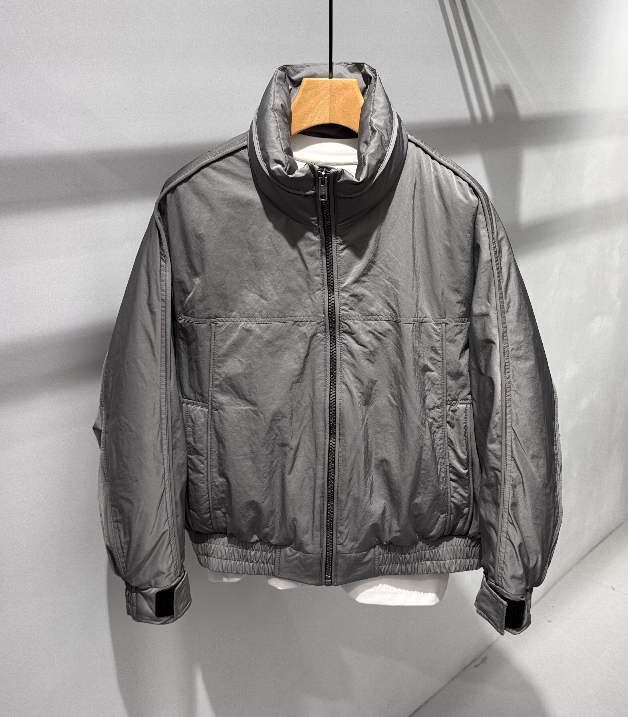 冬季新款90白鸭绒立领羽绒服男美式结构设计简约宽松保暖羽绒夹克